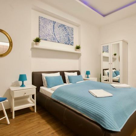 Standard Apartment By Hi5 -Baross Square Budapešť Exteriér fotografie